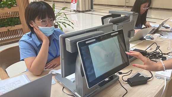 智能交互终端助力山西吕梁政务服务大厅提升窗口服务效率